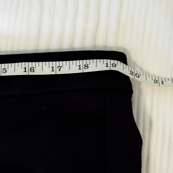NWOT Women’s GAP Mid Rise Ponte Kick Pants 18 Long - Picture 7 of 8